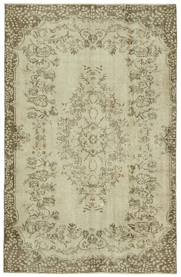 5' 4'' x 8' 3'' Hand-Knotted Vintage Rug