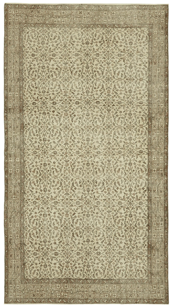 5' 5'' x 9' 7'' Hand-Knotted Vintage Rug