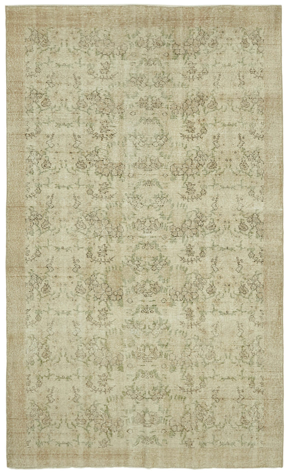 5' 7'' x 9' 2'' Hand-Knotted Vintage Rug
