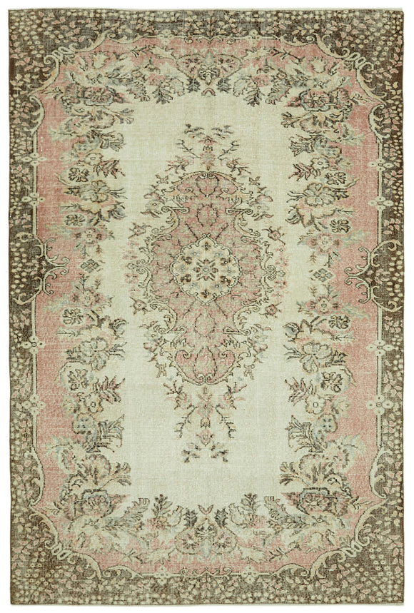 5' 7'' x 8' 4'' Hand-Knotted Vintage Rug