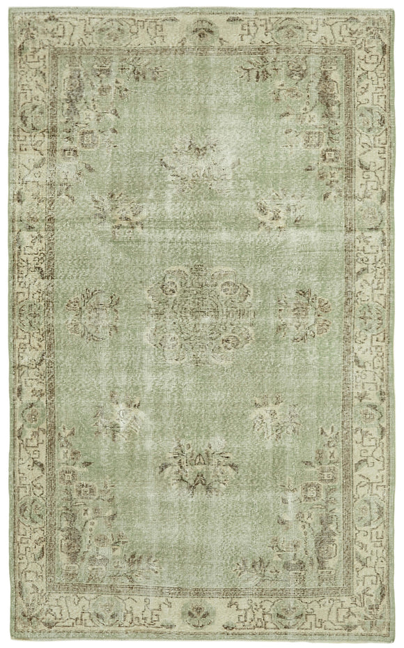 5' 4'' x 8' 9'' Hand-Knotted Vintage Rug