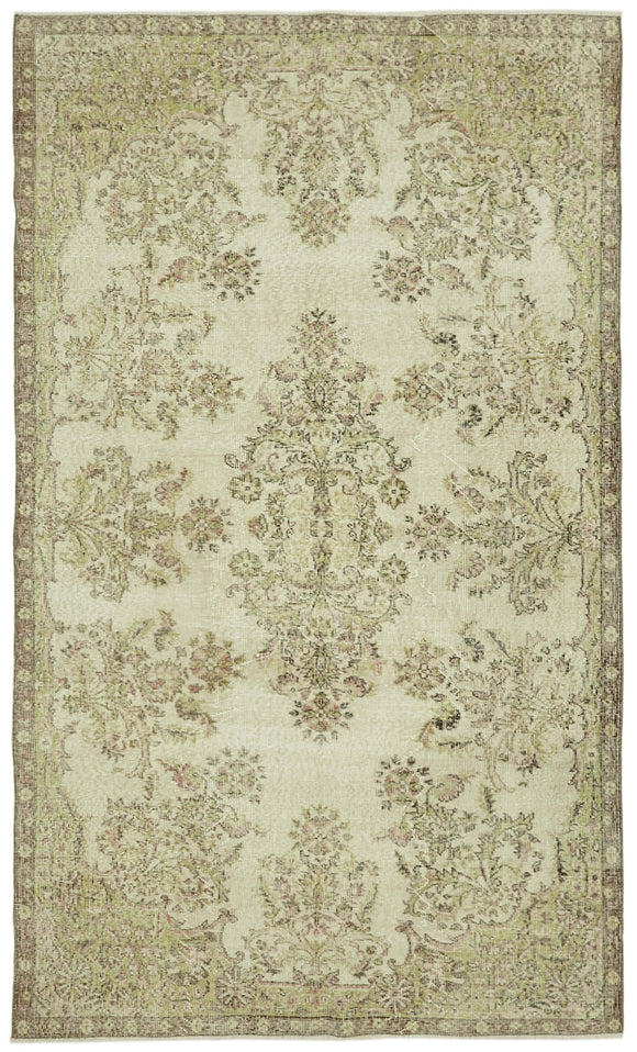 5' 7'' x 9' 4'' Hand-Knotted Vintage Rug