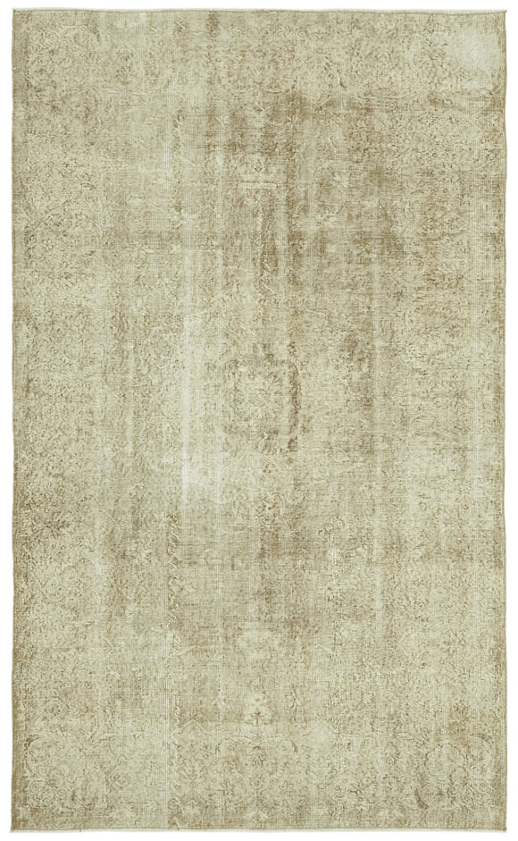 5' 3'' x 8' 9'' Hand-Knotted Vintage Rug