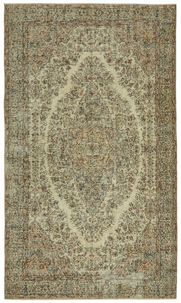 5' 6'' x 9' 2'' Handmade Vintage Rug