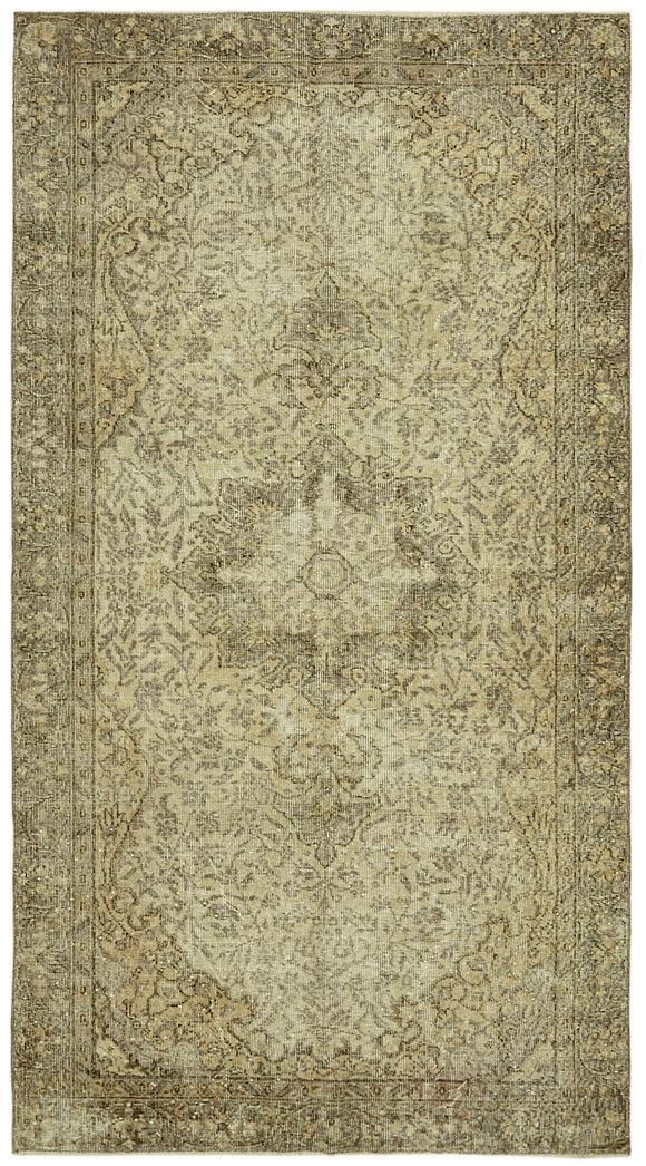 4' 8'' x 8' 5'' Handmade Vintage Rug