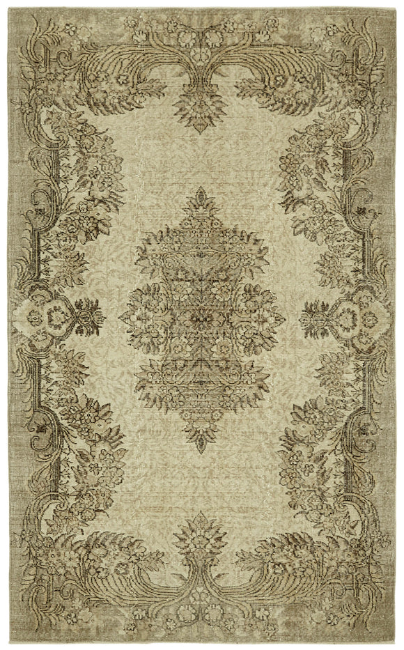 5' 7'' x 9' 2'' Distressed Vintage Rug
