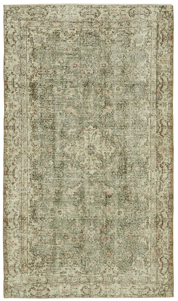 4' 10'' x 8' 3'' Distressed Vintage Rug