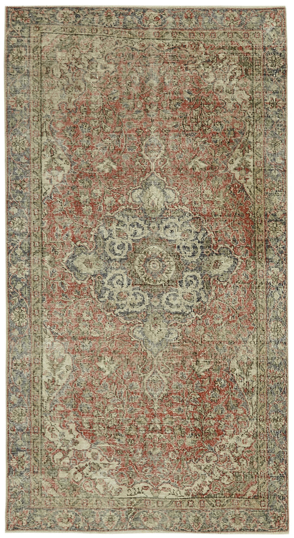 4' 10'' x 8' 7'' Distressed Vintage Rug