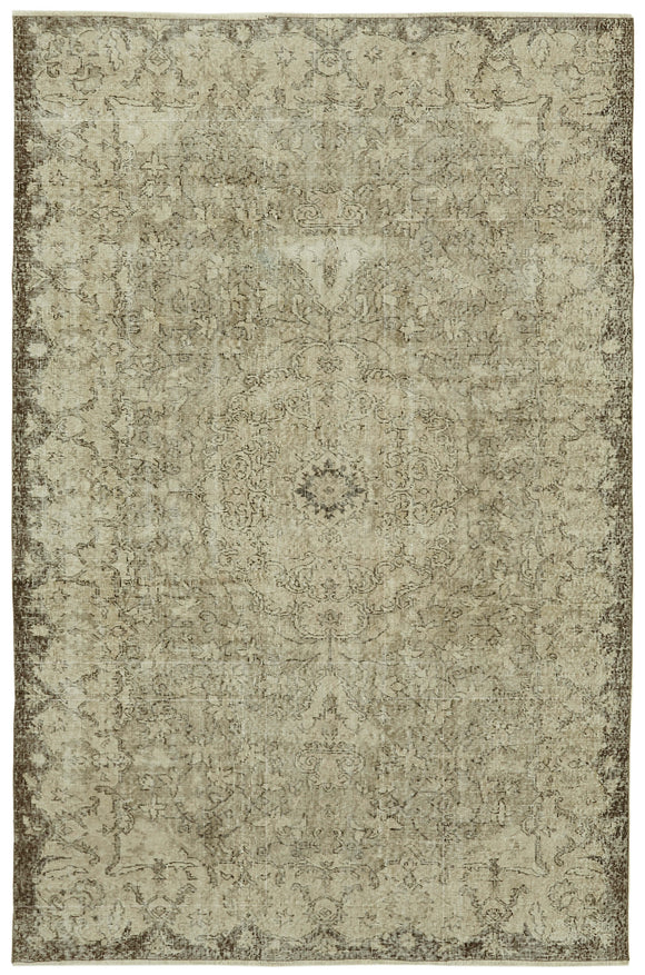 6' 4'' x 9' 6'' Vintage Hand-Knotted Rug