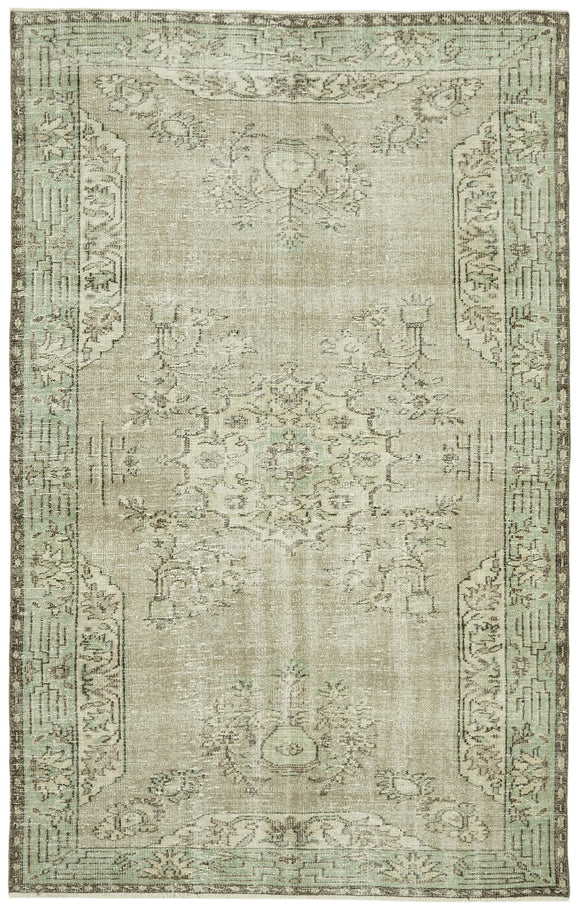 5' 9'' x 9' 2'' Turkish Distressed Rug