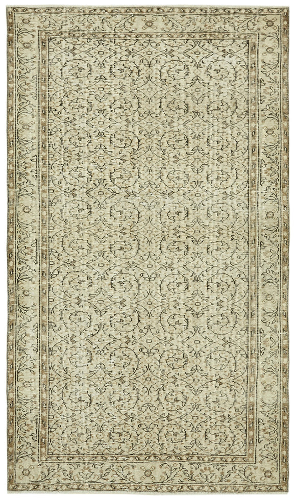 4' 11'' x 8' 6'' Hand-Knotted Vintage Rug