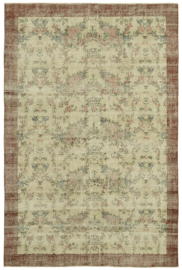 6' 4'' x 9' 8'' Hand-Knotted Vintage Rug
