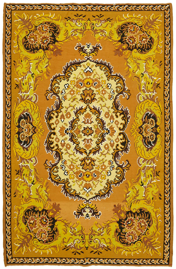 6' 2'' x 9' 4'' Vintage Moldovan Rug