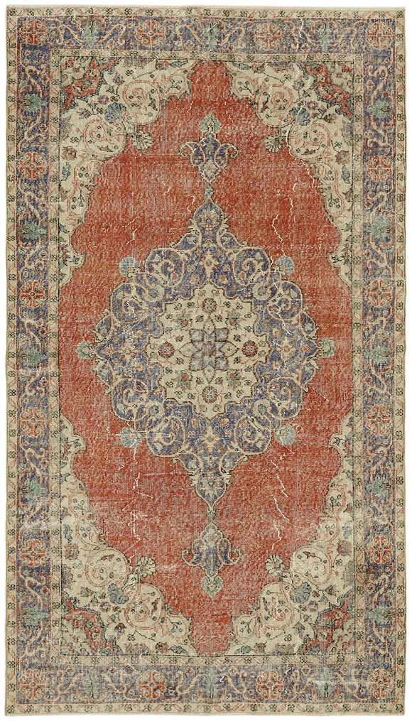 5' 2'' x 8' 11'' Vintage Turkish Rug