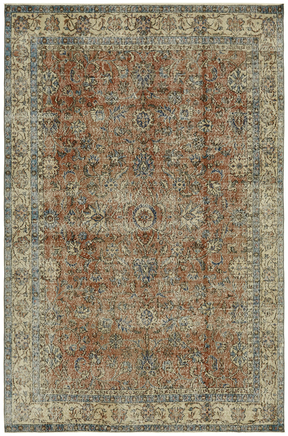 6' 9'' x 10' Vintage Distressed Rug
