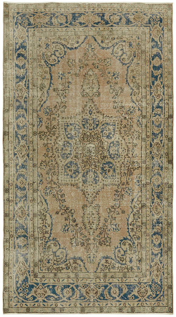 5' 1'' x 9' 2'' Vintage Distressed Rug