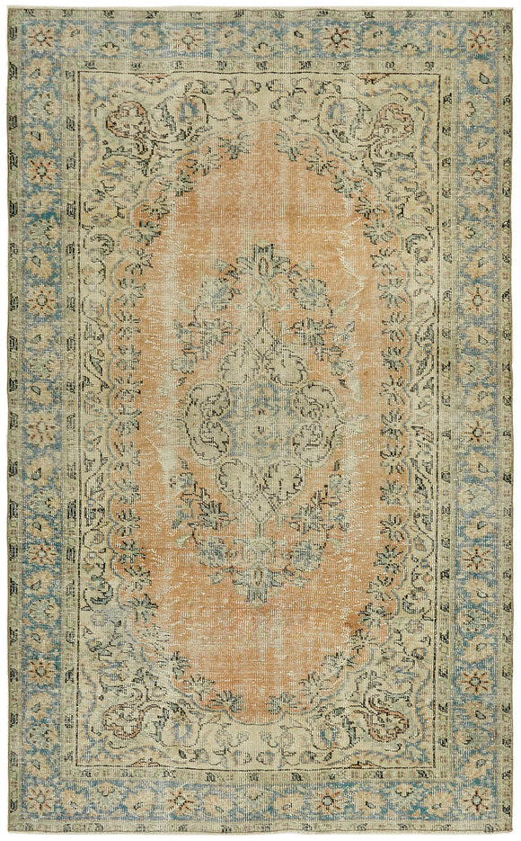 6' x 9' 4'' Vintage Distressed Rug