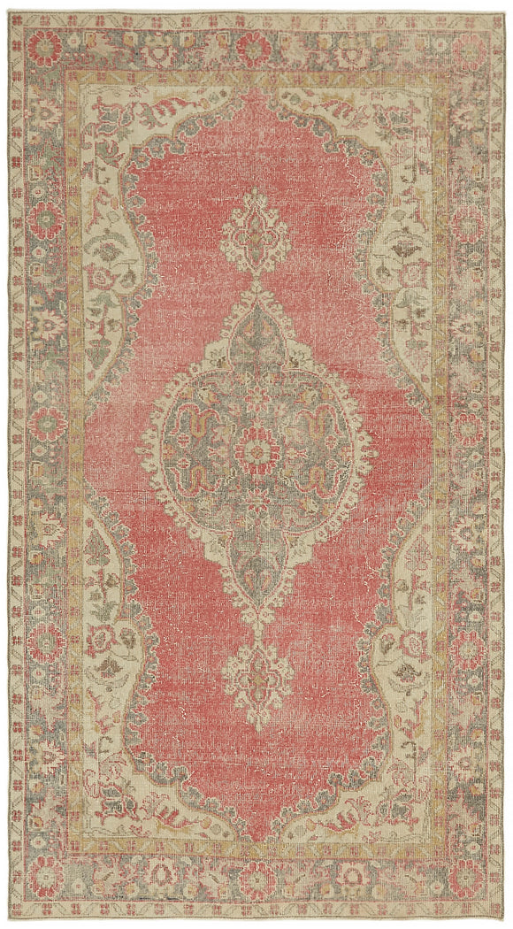 4' 9'' x 8' 8'' Vintage Distressed Rug