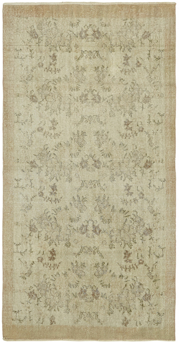 3' 5'' x 6' 7'' Hand-Knotted Vintage Rug