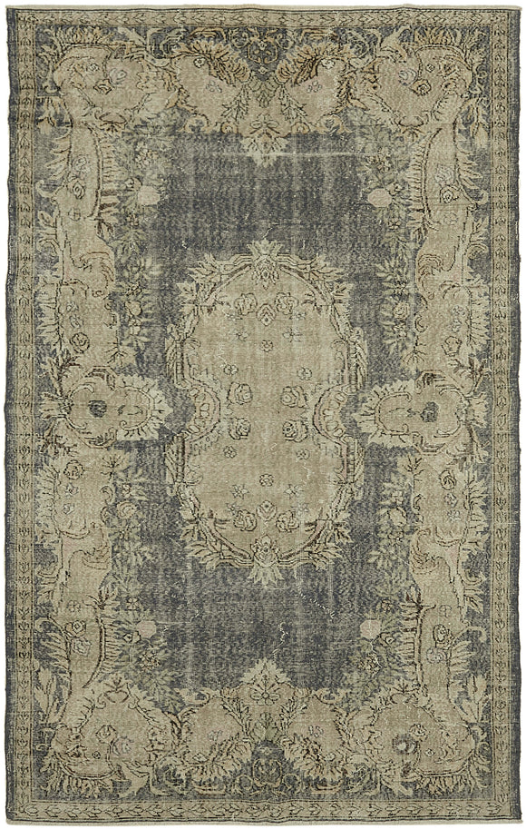 6' 6'' x 10' 4'' Vintage Distressed Rug