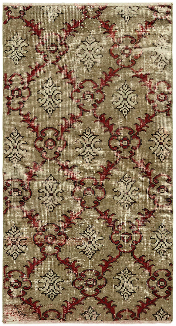 2' 5'' x 4' 5'' Hand-Knotted Vintage Rug