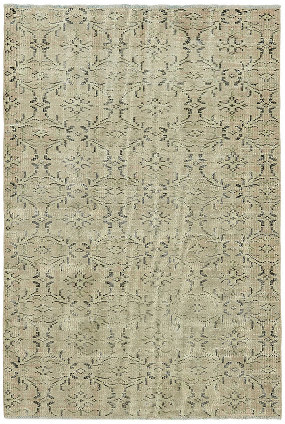 3' 8'' x 5' 5'' Hand-Knotted Vintage Rug