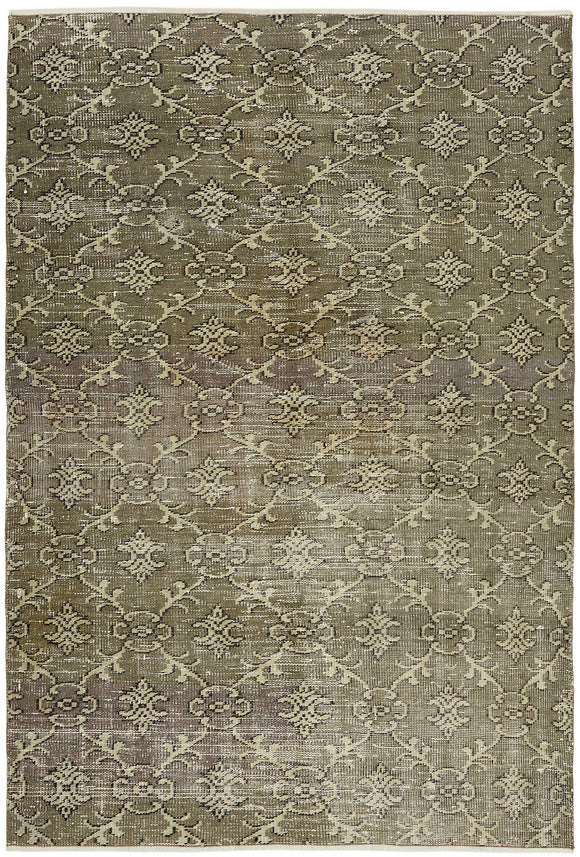 4' 7'' x 6' 9'' Hand-Knotted Vintage Rug