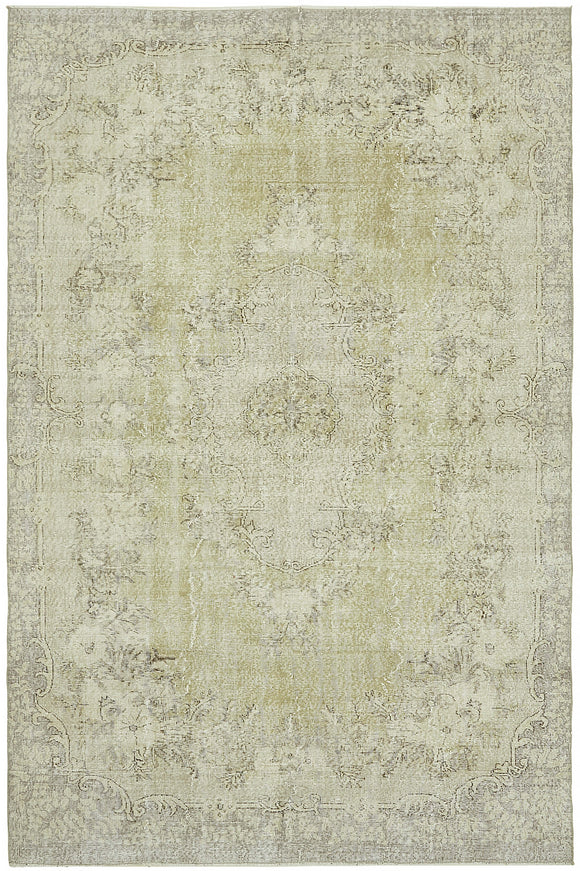 6' 9'' x 10' 2'' Hand-Knotted Turkish Vintage Rug