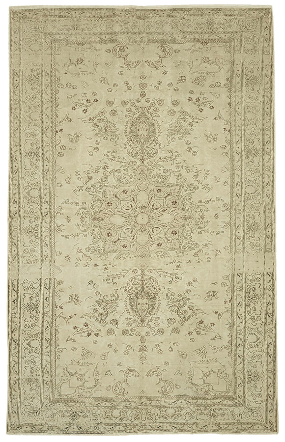 7' 7'' x 12' 1'' Persian Vintage Hand-Knotted Rug