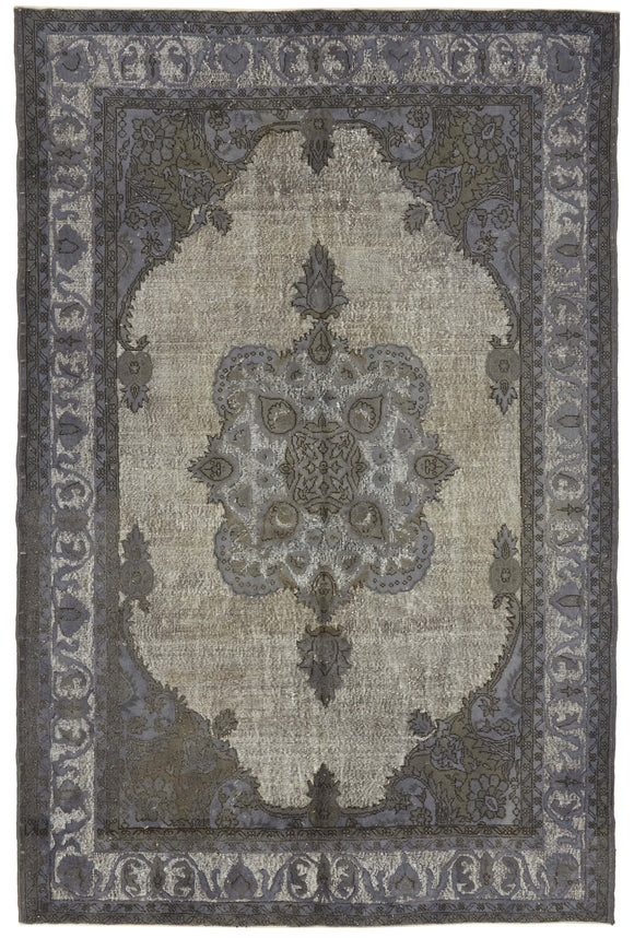 6' 11'' x 10' 6'' Turkish Hand Carved Rug
