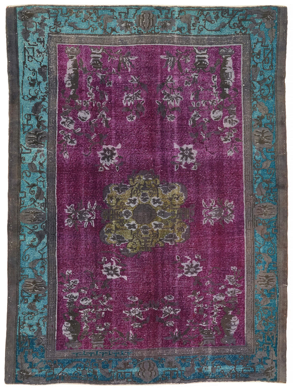6' 11'' x 8' 11'' Turkish Hand Carved Rug